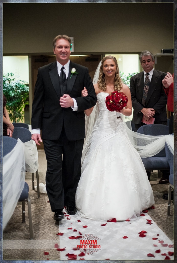 Columbus Wedding Photographers Bride Entrance