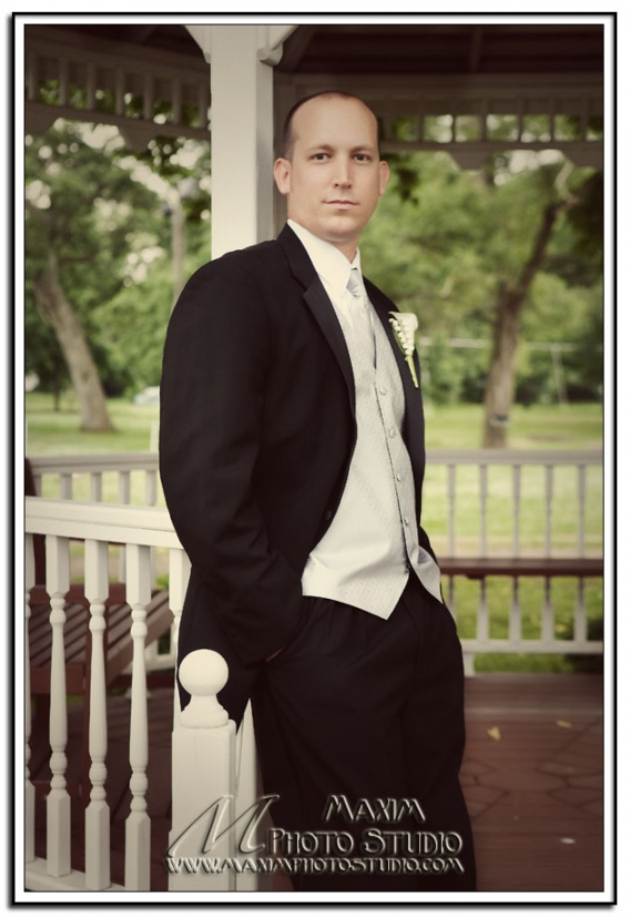 cincinnati groom formal portraits