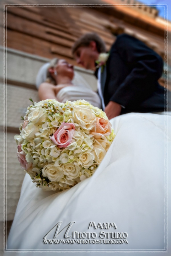 bride and groom at the phoenix cincinnati wedding