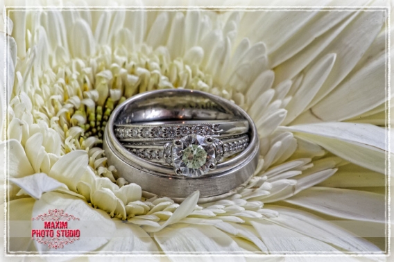 Wedding Rings photography by Maxim Photo Studio