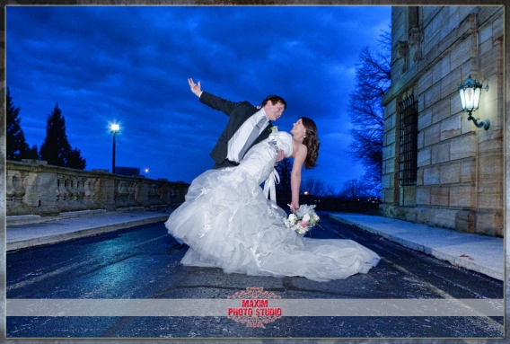 Maxim Photo Studio photographed the wedding at Dayton Art Institute