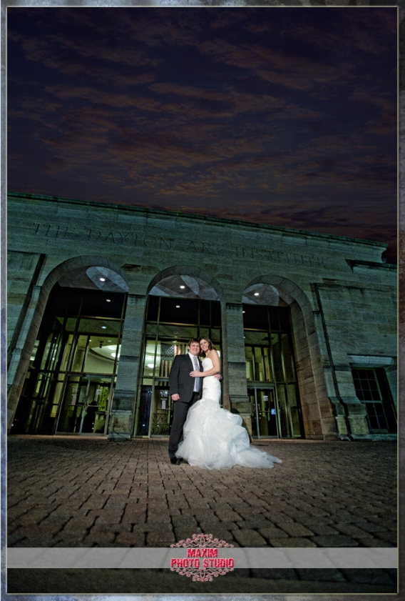 Maxim Photo Studio captured the Dayton Art Institute wedding image