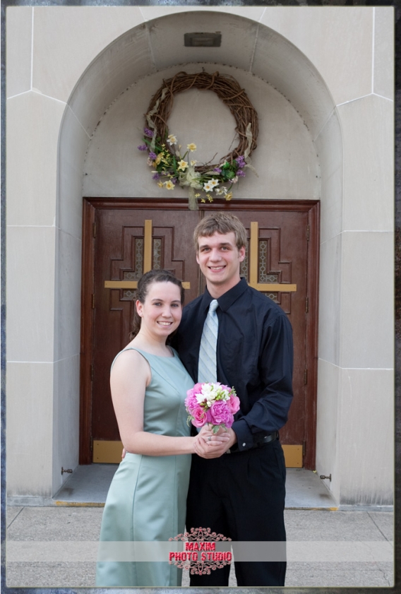 Maxim Photo Studio photographed Amy Frazier and Dennis Ullery photo