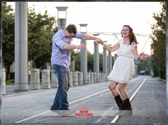 maxim photo studio took a fun cincinnati engagement couple photo