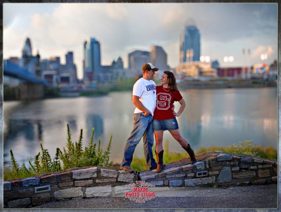 Cincinnati skyline engagement couple