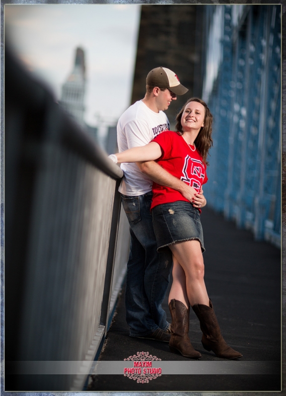 maxim photo studio captured the engagement in Cincinnati