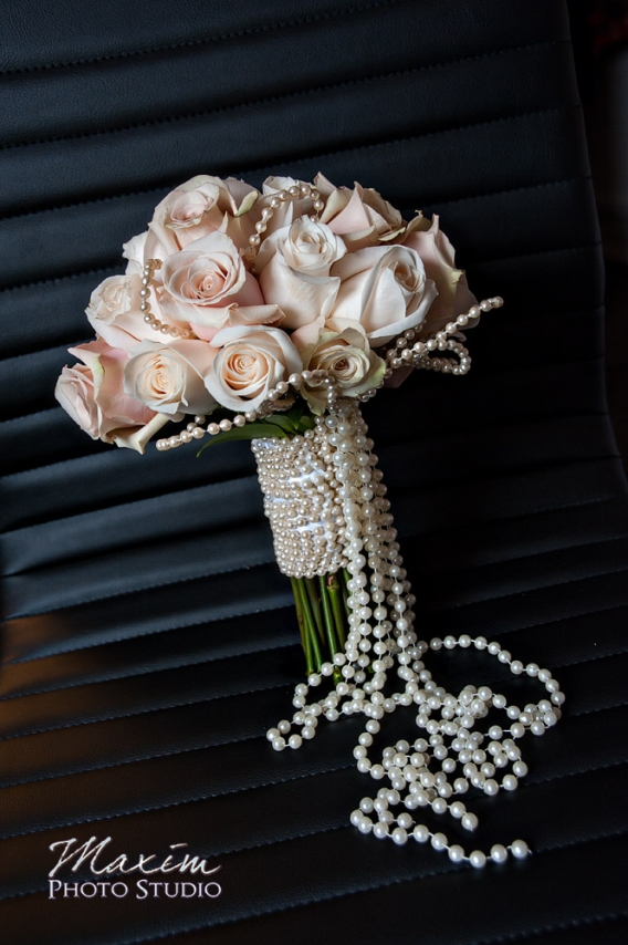 Cincinnati wedding bride flowers from Say I Do florists