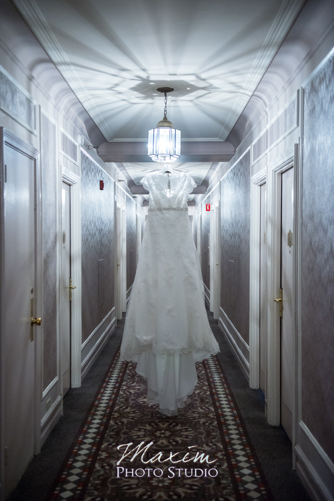 Hilton netherland plaza wedding dress